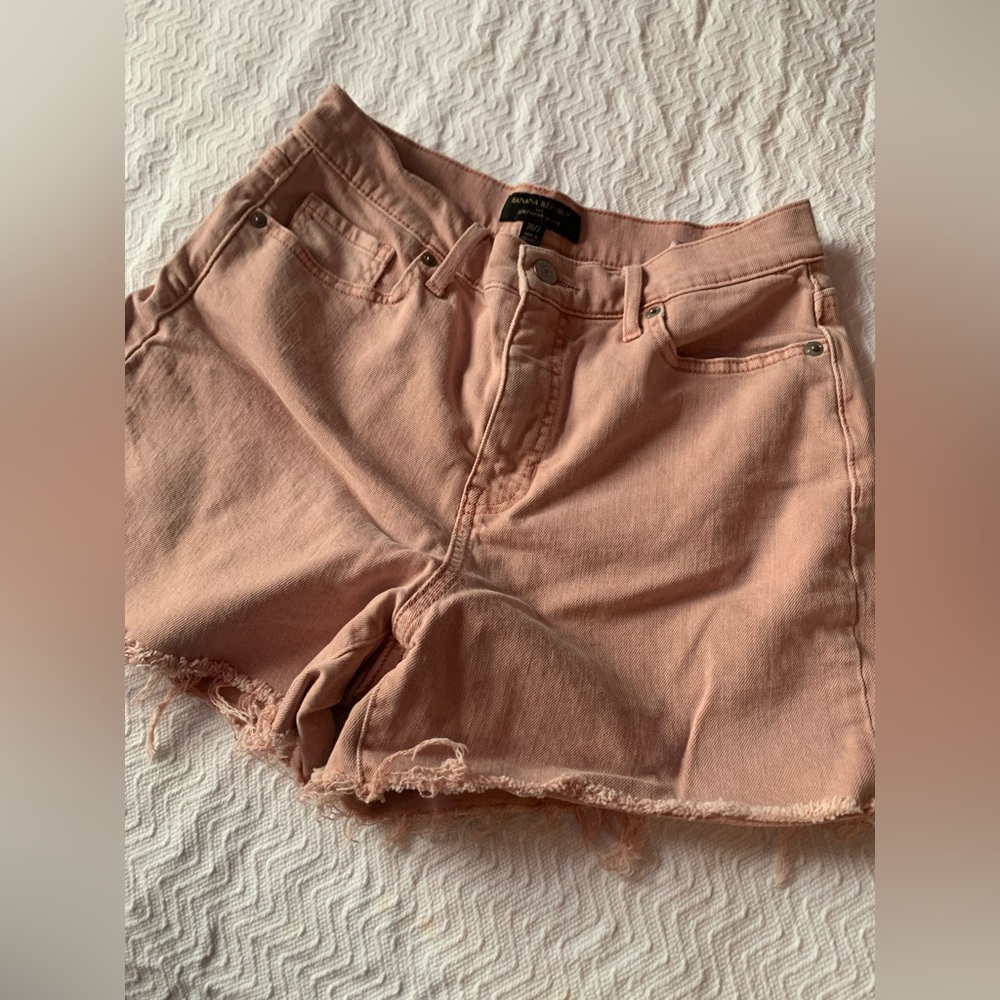 Banana Republic Light Pink denim
Shorts NWOT - Picture 2 of 3